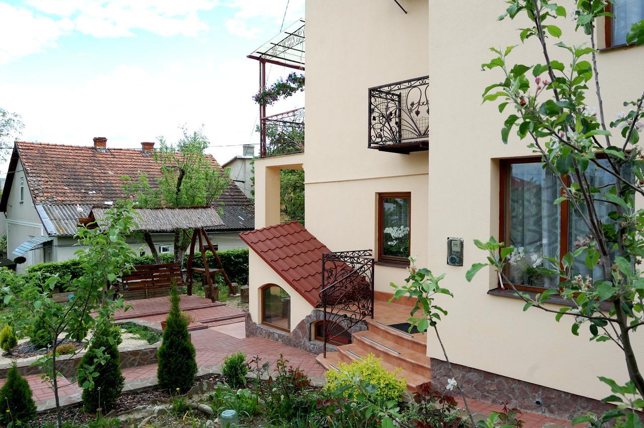 U Olgi Hotel Truskavets Luaran gambar